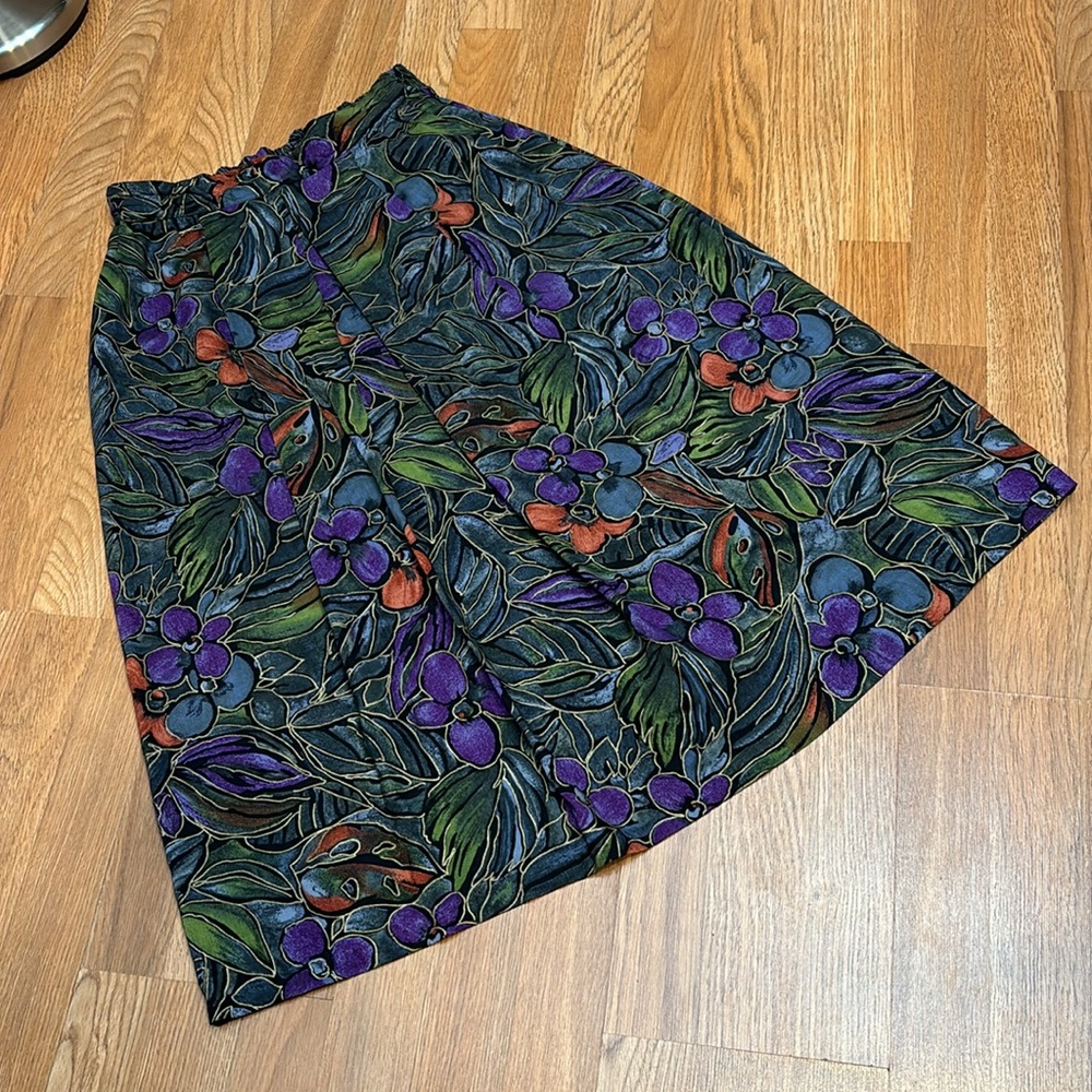 Vintage 1980’s In Group Ltd, green/purple floral boho style midi skirt. Size 4.